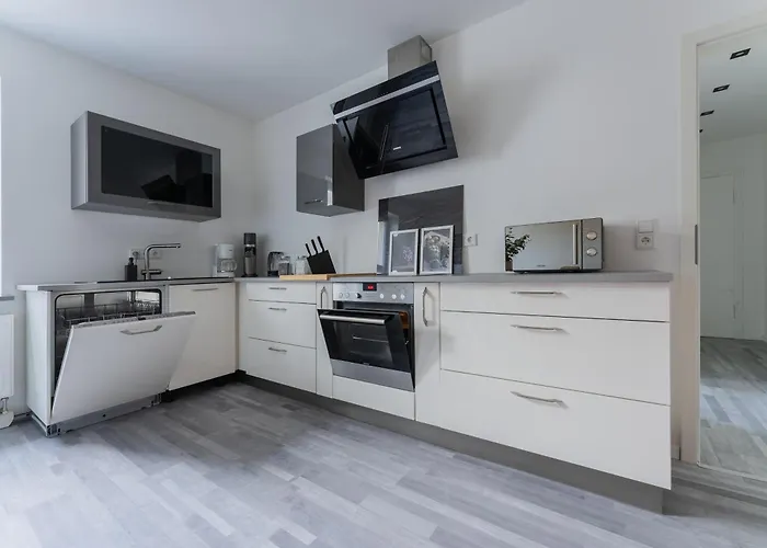 Zentrales 75qm Tischfussball & Komfort * Wuppertal