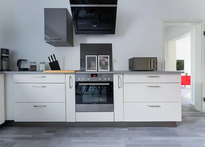 Zentrales 75qm Tischfussball & Komfort Wuppertal